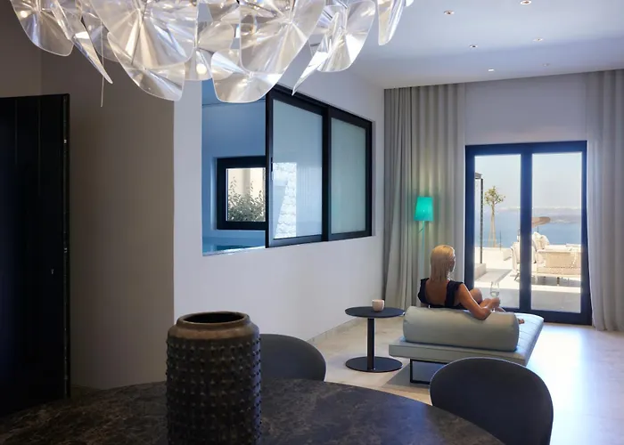 Aernia & Art * Akrotírion