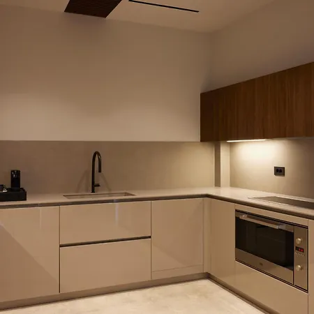 Aernia & Art Akrotírion