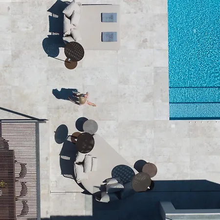 Aernia & Art Willa Akrotírion