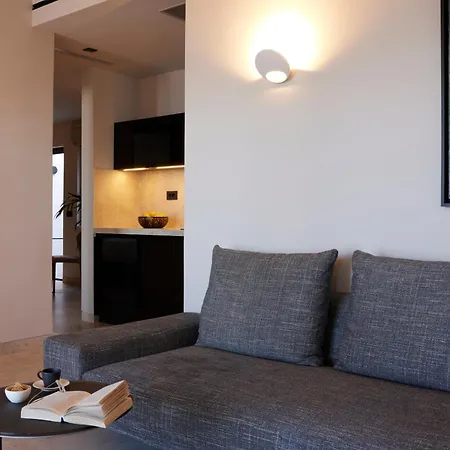 Villa Aernia & Art