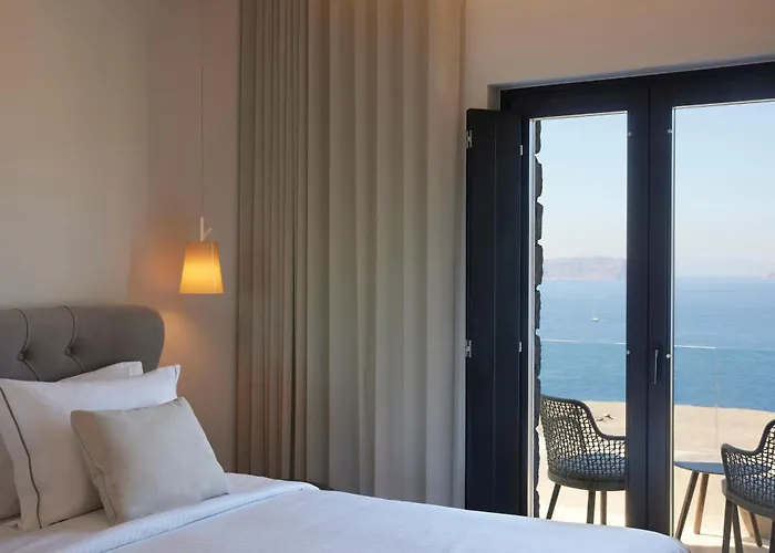 Aernia & Art فيلة Akrotírion