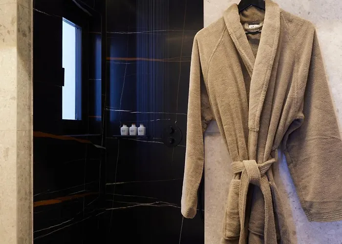 Aernia & Art Akrotírion