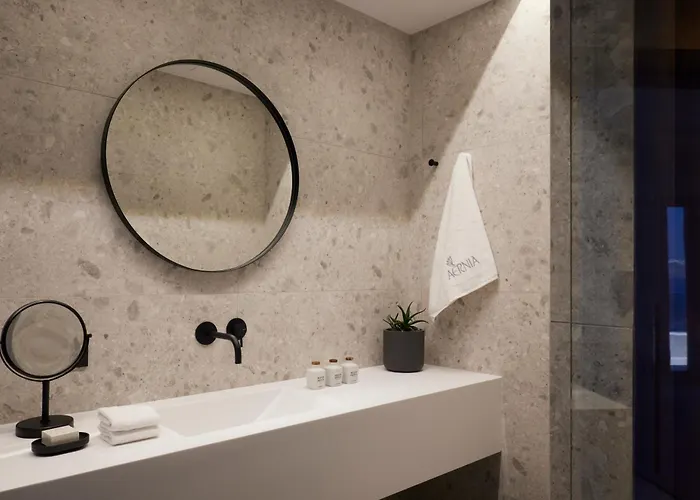 Aernia & Art فيلة Akrotírion