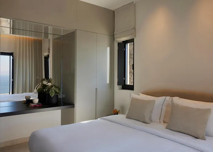 Aernia & Art Villa *